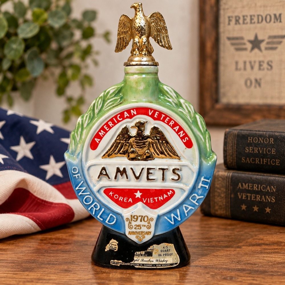 Vintage 1970 Jim Beam AMVETS 25th Anniversary Decanter Regal China Eagle Topper